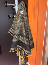 Last inn bildet i Galleri-visningsprogrammet, Palestinsk Kufiya -Iransk Skjerf