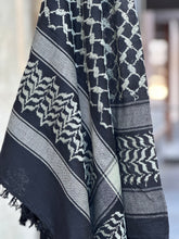 Last inn bildet i Galleri-visningsprogrammet, Palestinaskjerf (Keffiyeh)
