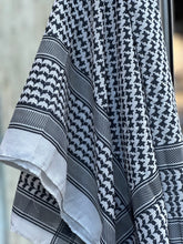 Last inn bildet i Galleri-visningsprogrammet, Keffiyeh (Palestinaskjerf)
